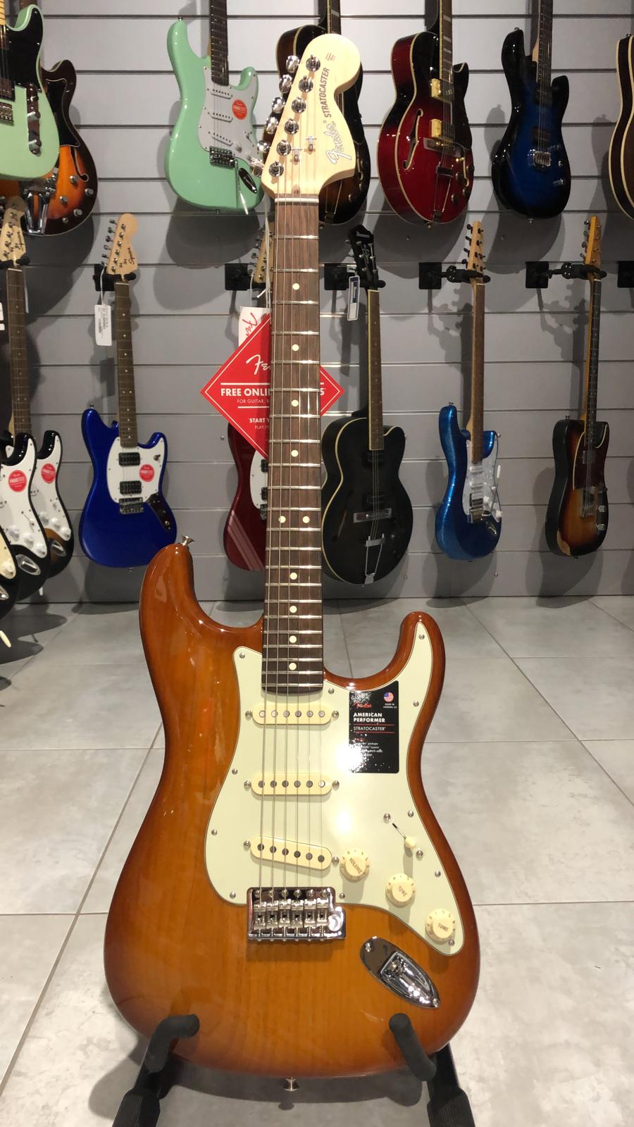 Fender American Performer Stratocaster RW Honeyburst