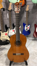 Yamaha C40
